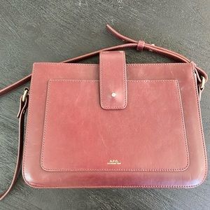 A.P.C. Albane Shoulder bag burgandy leather
